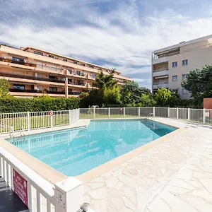  Appartement Pretty Swimming Pool And Sea